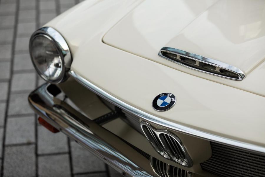 Детали экстерьера BMW Glas 1600 GT 1968 года  (фото 11 из 155)